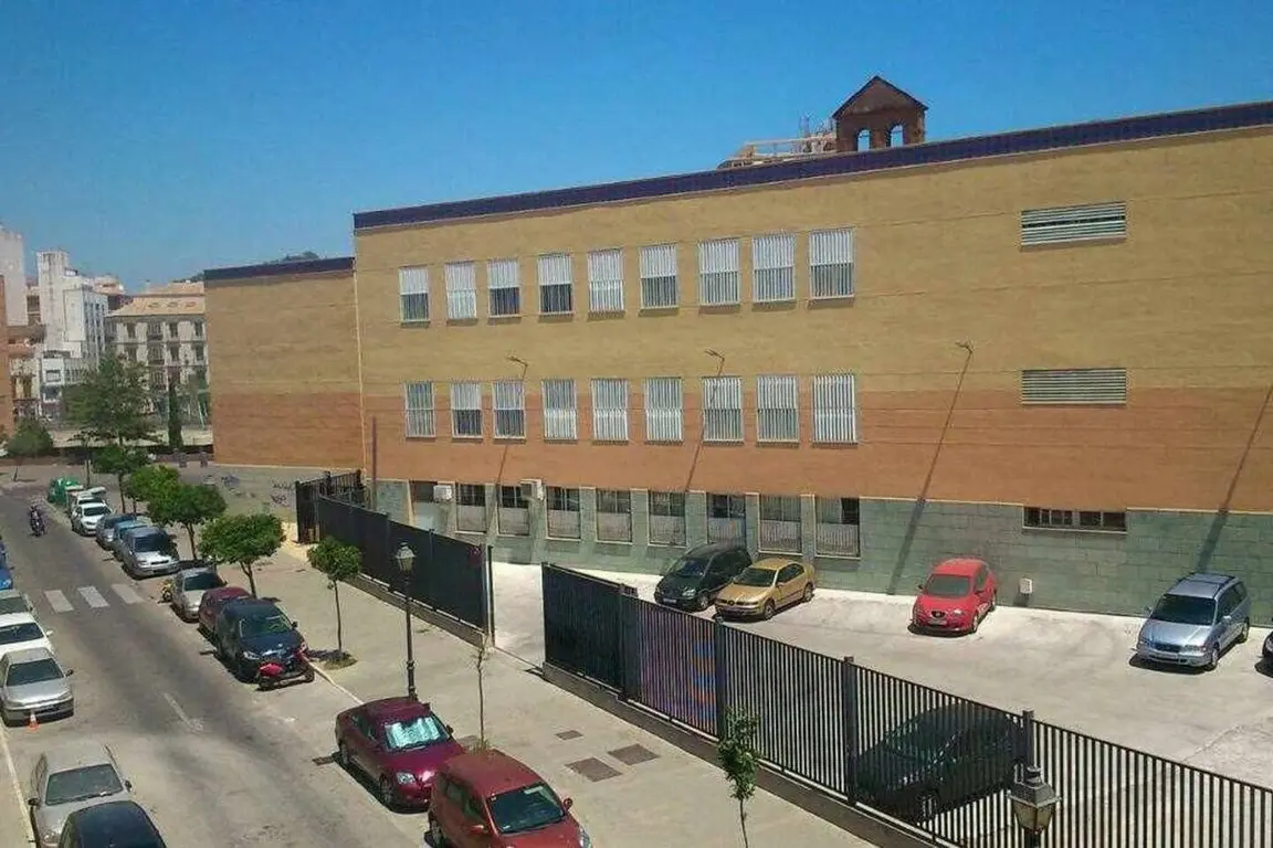 Edificio de un centro educativo en Málaga