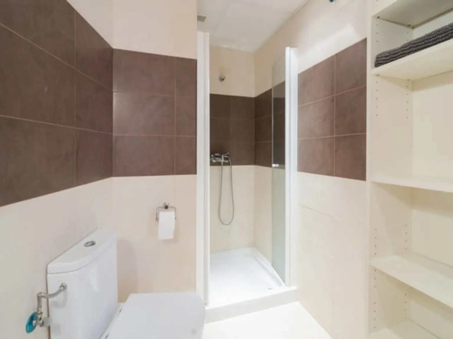 Cerrojo: Baño